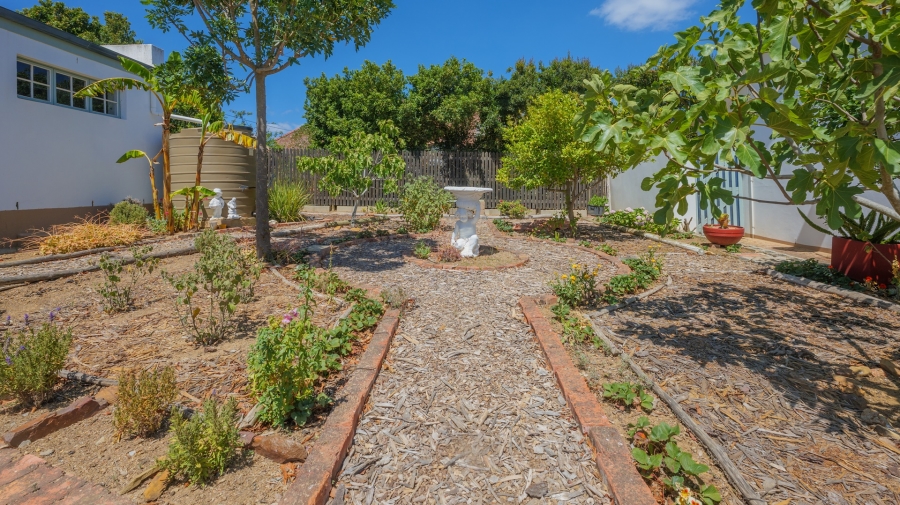 2 Bedroom Property for Sale in Napier Western Cape